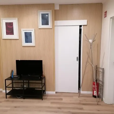 Lisbon Heart Santa Marta Apartment-2